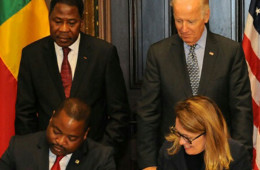 Signature des documents à washington